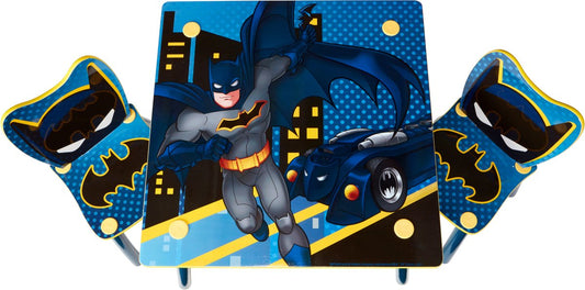 Mesa Batman con sillas.