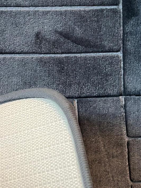 Alfombrilla de baño con recorte gris claro
